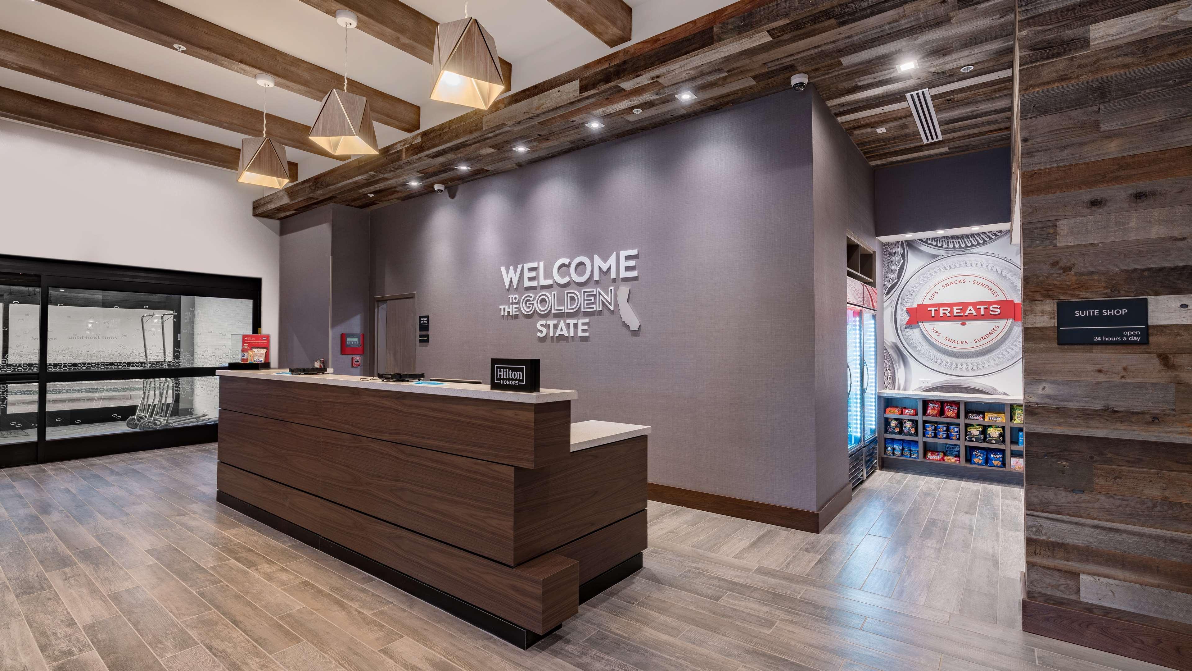 Hampton Inn Riverside Downtown Extérieur photo